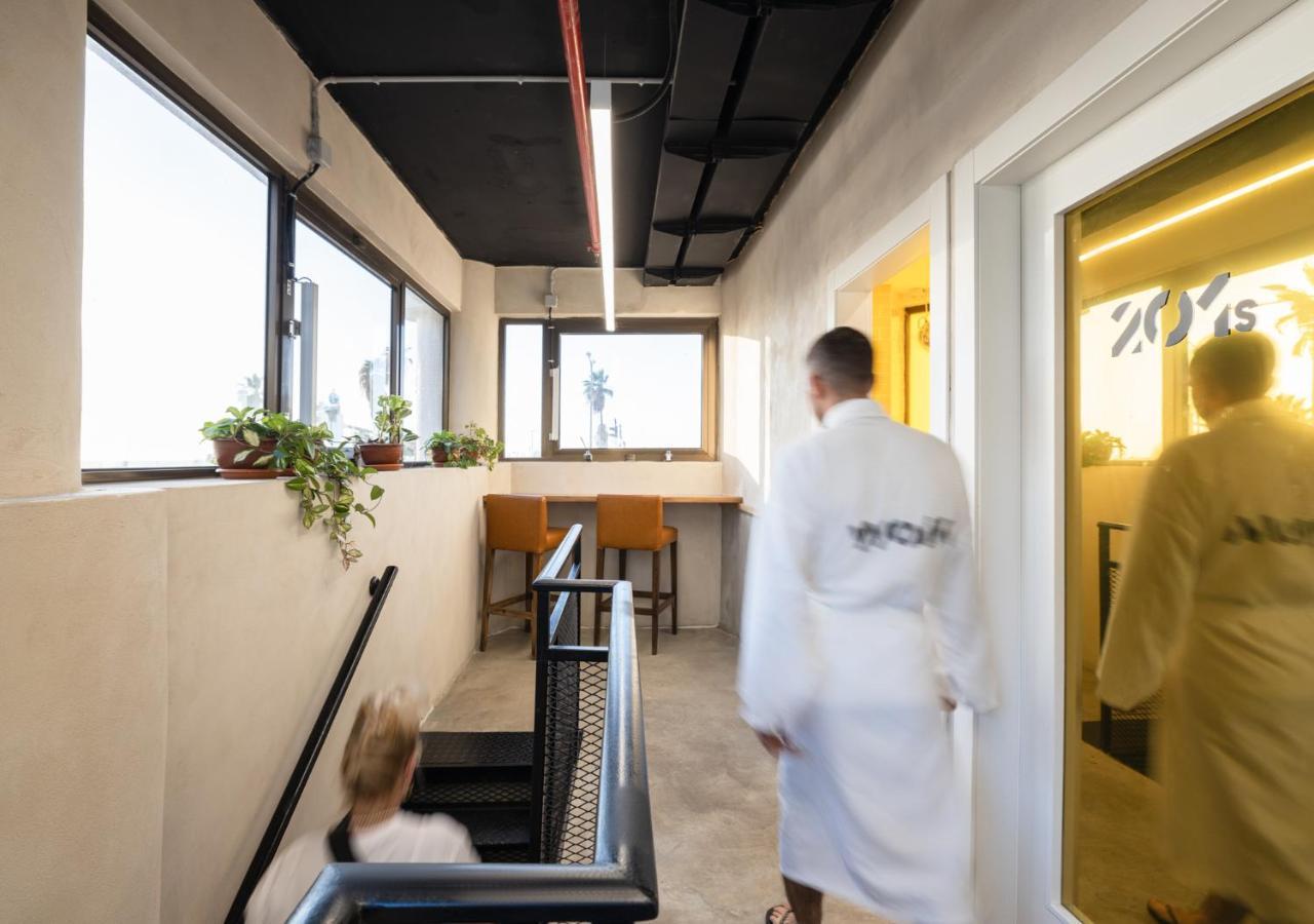 Wom Beach Pod Hotel - A Member Of Brown Hotels Tel Aviv Exterior photo